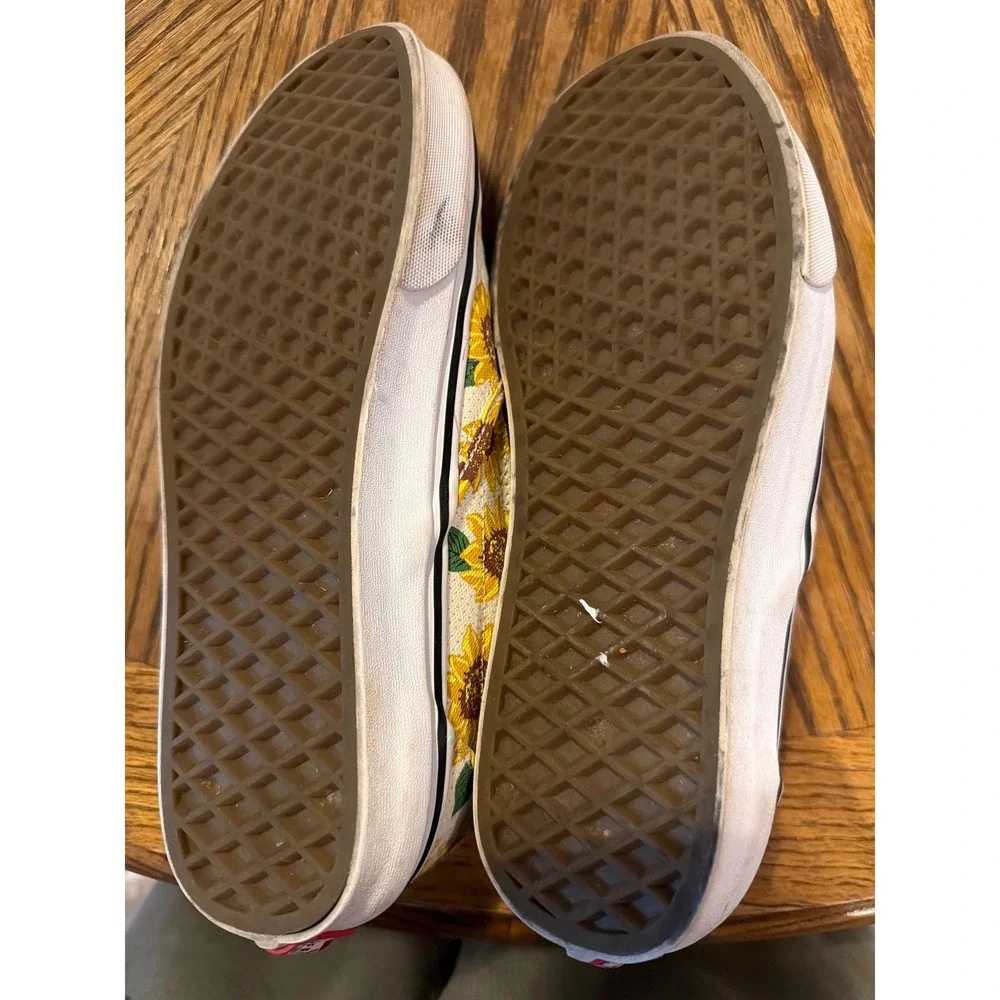 Vans Classic Slip-On Sunflower Floral Canvas Sneakers Womens 8 Mens 6.5 Cream